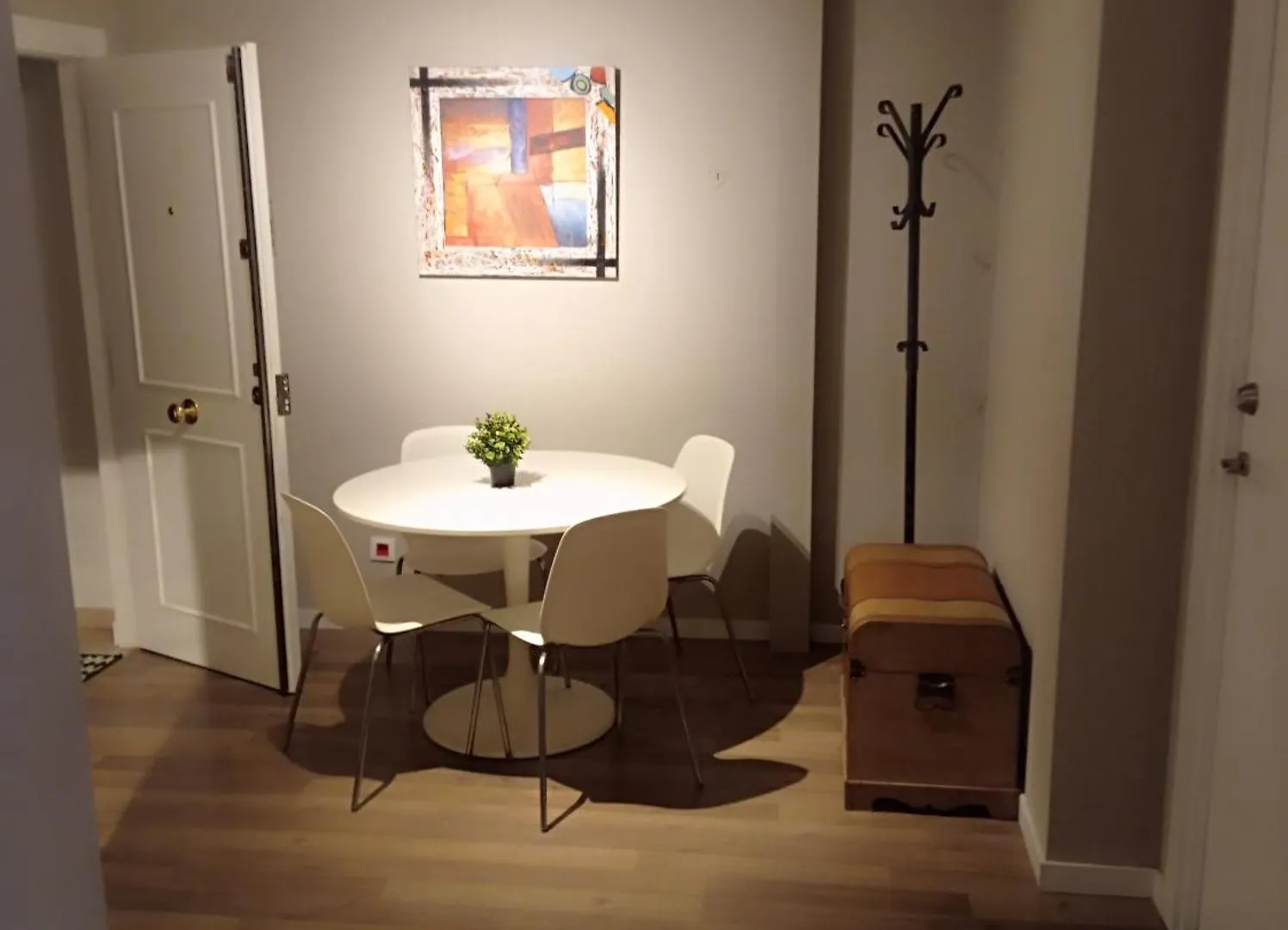 City Center Double Sunny Room Barcelona